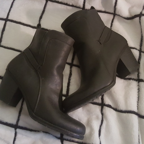 naturalizer n5 comfort ankle boots